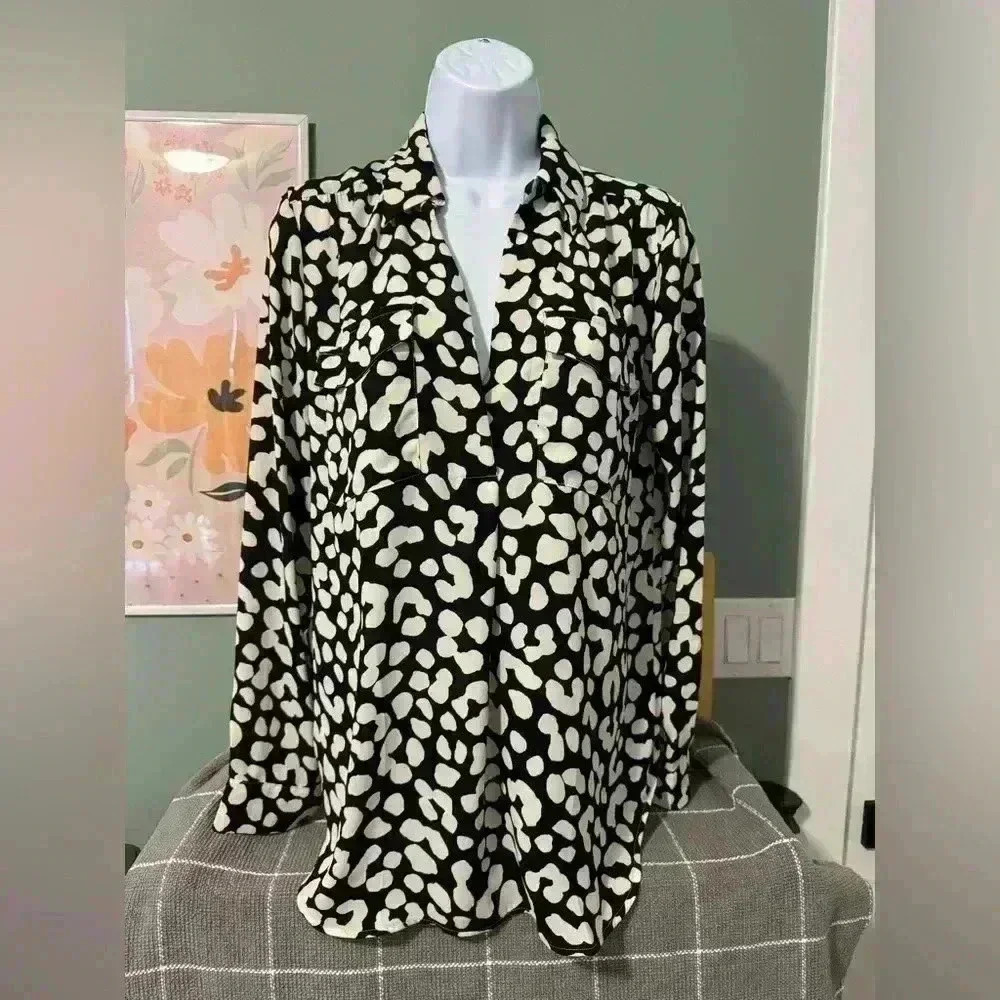 Ann Taylor camp shirt S